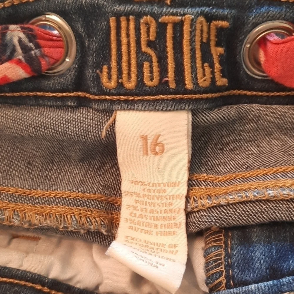 Justice 16 blue jean denim shorts with pink ribbon belt